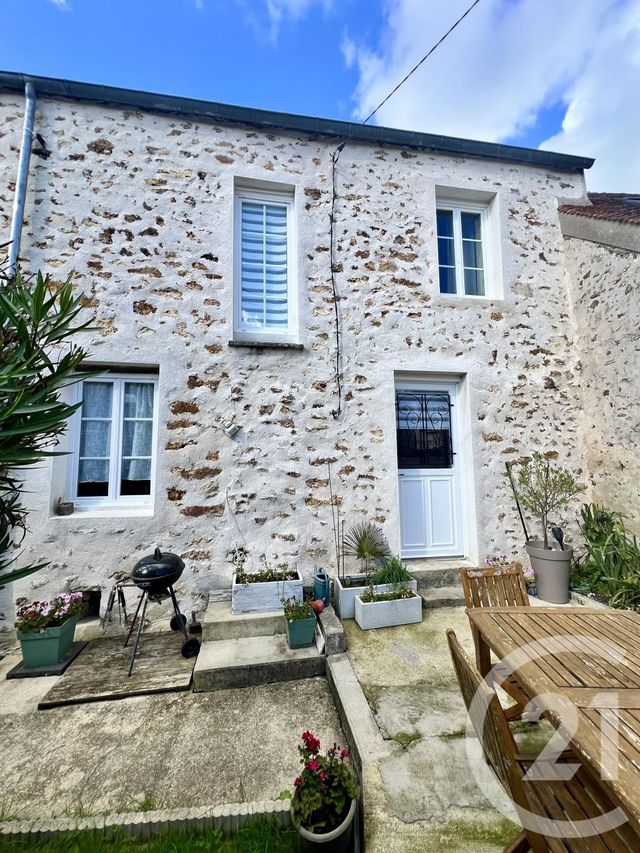 Maison à vendre - 5 pièces - 91,19 m2 - Saints - 77 - ILE-DE-FRANCE